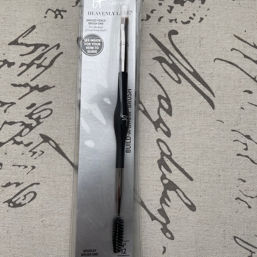Heavenly Luxe Angled Brush